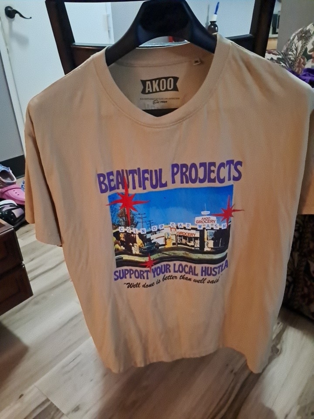 AKOO Women's 'Beantiful Projects' Graphic Tee - Cream